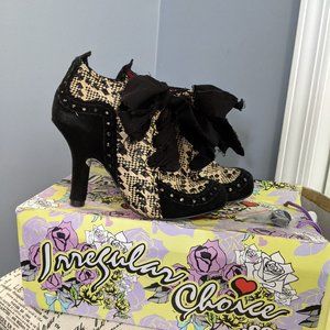 Irregular Choice  Black and Tan Size 6.5 Boot